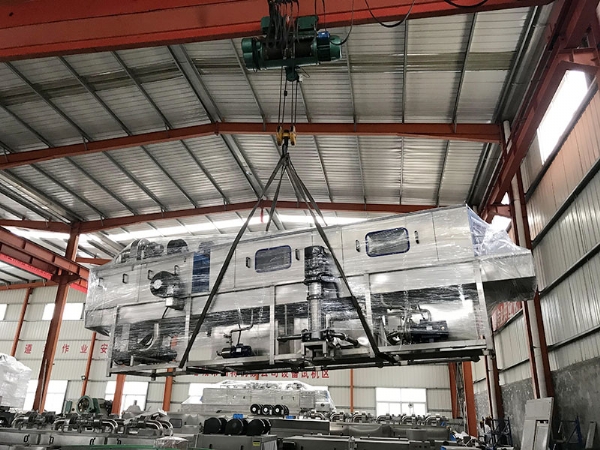 全自動烘干型洗筐機,清洗機,洗箱機,風淋室,周轉(zhuǎn)筐清洗,托盤清洗機,烤盤清洗,物流箱清洗,醫(yī)療垃圾箱清洗